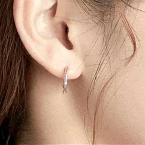 The Bamboo Boo 925 silver dainty huggie, hoop earrings - Thumbnail 6