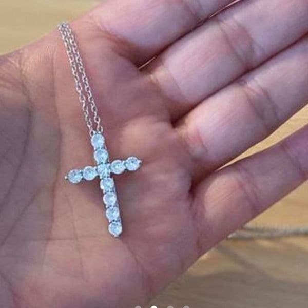 The Classic Cross 925 White Sapphire pendant necklace - Thumbnail 4