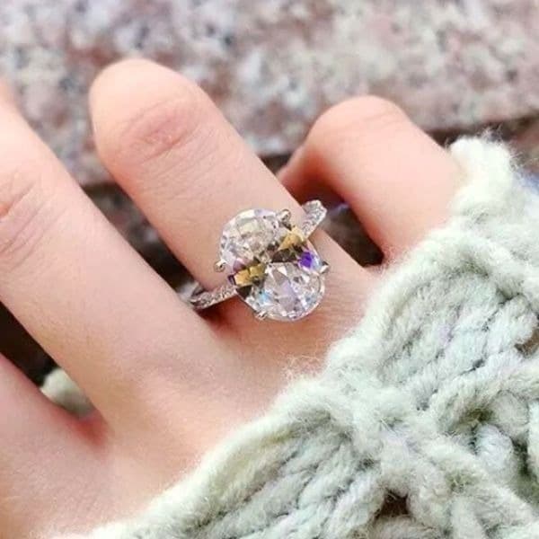 The Oval Glorious Day Engagement ring in 925 silve size 9 - Thumbnail 3