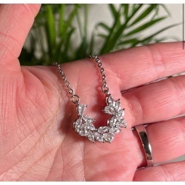 The Ivy Cubic Zirconia 925 pendant Necklace - Thumbnail 3