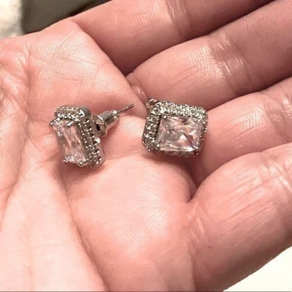 The City emerald cut 925 stud earrings - Thumbnail 3