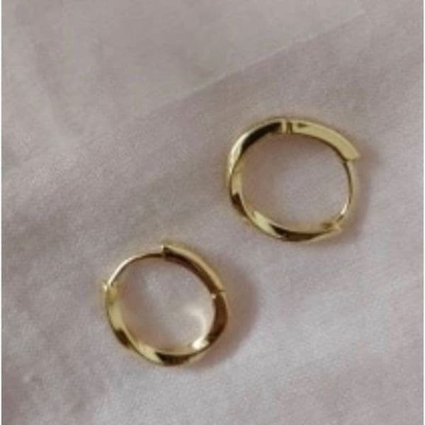 The Mini Abstract Gold Hoop earring in 925 silver - Thumbnail 2
