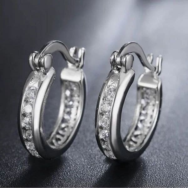 The Classic Dainty Hoop in 925 silver - Thumbnail 4