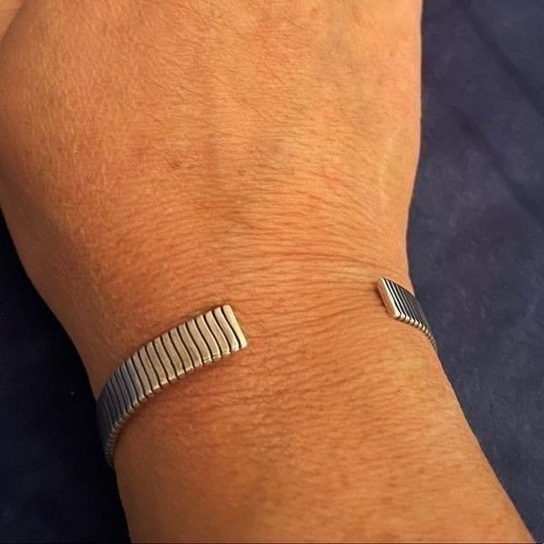 The Minimalist Cuff Bracelet in 925 open, adjustable unisex - Thumbnail 9