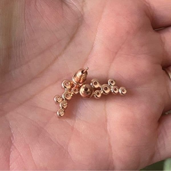 The Dainty Cluster Rose Gold stud earrings with cubic zirconia over 925. - Thumbnail 3