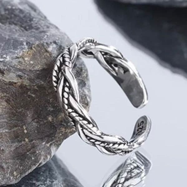 The Dainty Weave Ring in antiqued 925 silver - Thumbnail 6