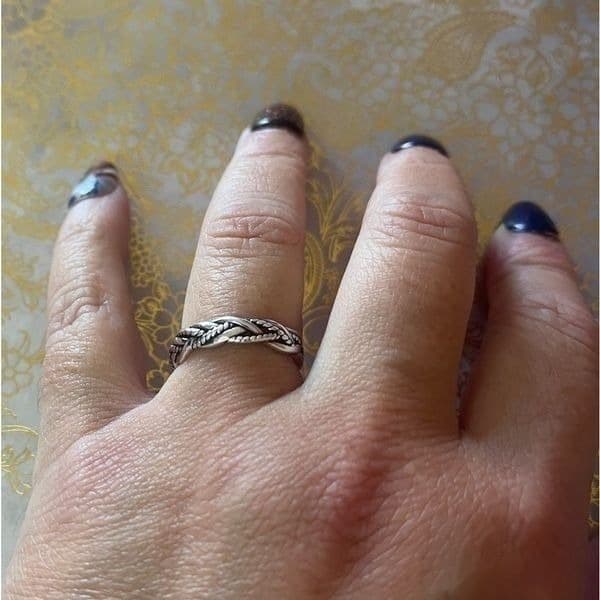 The Dainty Weave Ring in antiqued 925 silver - Thumbnail 10
