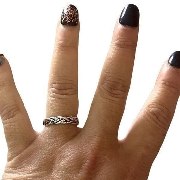 The Dainty Weave Ring in antiqued 925 silver - Image 1