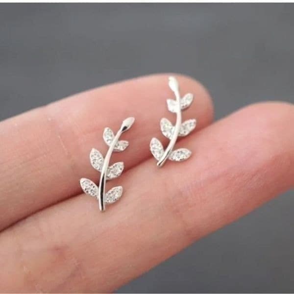The Mini Leaf dainty stud earrings in cubic zirconia and 925 - Image 1