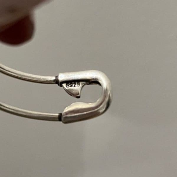 The Jumbo Safety Pin Bangle in 925 silver - Thumbnail 6