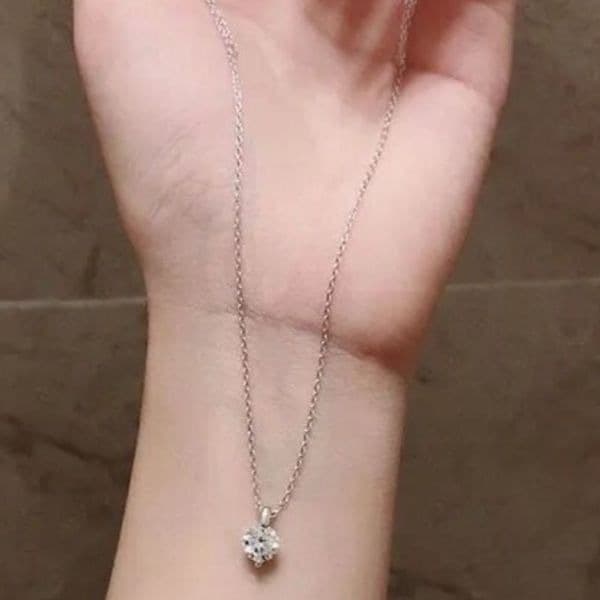 The Daintiest Solitaire pendant necklace in silver - Thumbnail 3