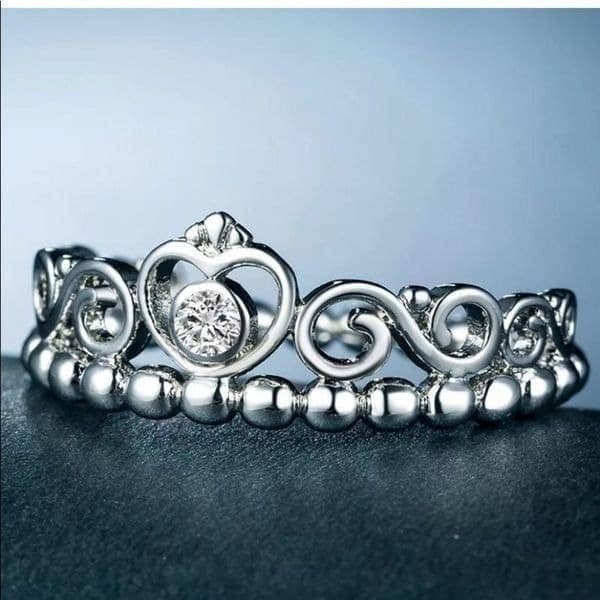 The Grace Kelly Sterling silver Princess ring w cubic zirconia sz 8 - Thumbnail 5