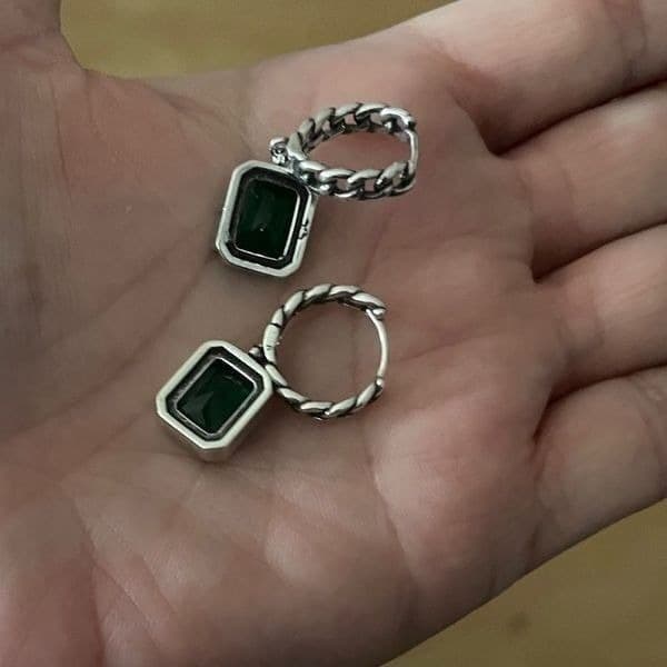 The Emerald Edge Earrings in 925 & cubic zirconia - Thumbnail 9