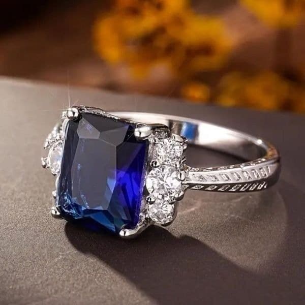 The Debutant In Blue cocktail ring in silver sz 6 - Thumbnail 2