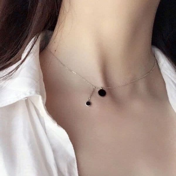 The Polka Dot dangle necklace in enamel and 925 silver - Thumbnail 3