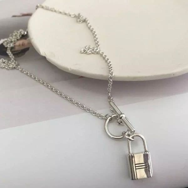The Lock It Down Long silver necklace with lock and toggle closure - Thumbnail 8