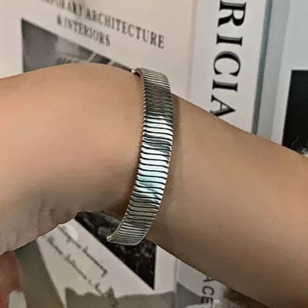 The Minimalist Cuff Bracelet in 925 open, adjustable unisex - Thumbnail 2