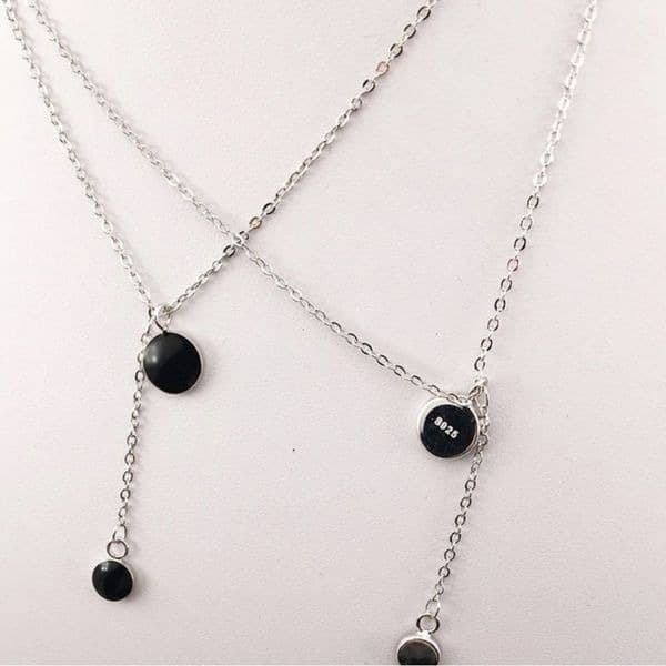 The Polka Dot dangle necklace in enamel and 925 silver - Thumbnail 2