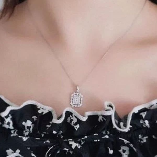 The Empire 2.0 Necklace in 925 and white sapphire - Thumbnail 2