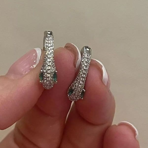 The Serpentine Earring in 925 and cubic zirconia - Thumbnail 3