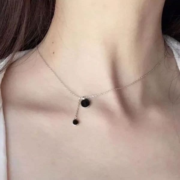 The Polka Dot dangle necklace in enamel and 925 silver - Thumbnail 4