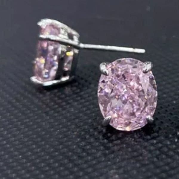 The Timeless Classic stud earrings in 925 and cubic zirconia - Thumbnail 5
