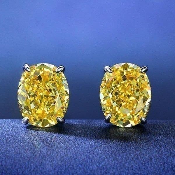 The Timeless Classic stud earrings in 925 and cubic zirconia - Thumbnail 3