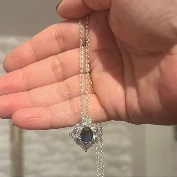 The Katherine Pendant Necklace in blue sapphire and 925 silver - Thumbnail 7