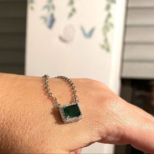 The Primavera 925 18” Emerald green pendant necklace - Image 1