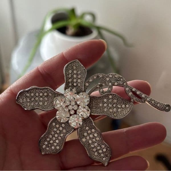 Vintage oversized flower broach, pin, hairpiece - Thumbnail 6