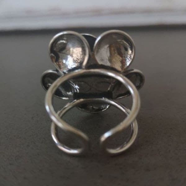The Antique inspired oversized flower ring adjustable - Thumbnail 3