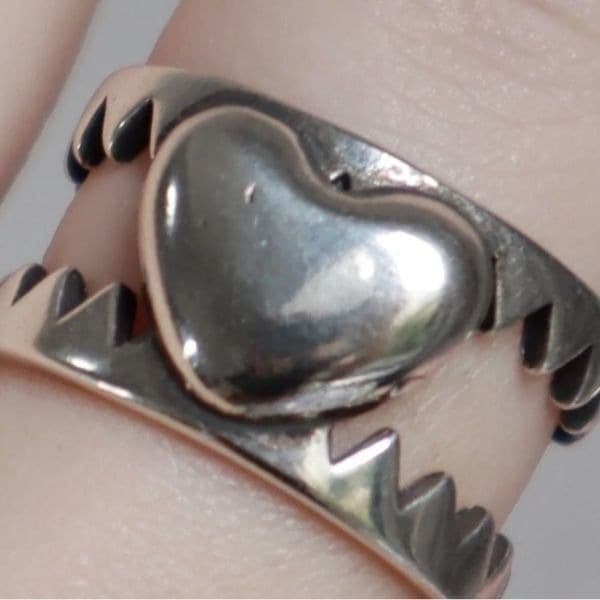 The Jagged Heart statement ring adjustable in 925 - Thumbnail 5