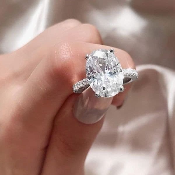 The Oval Glorious Day Engagement ring in 925 silver sz 6 - Image 1