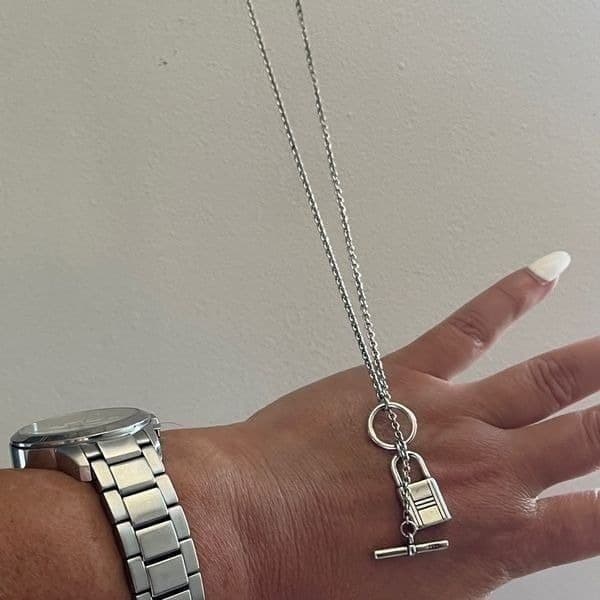 The Lock It Down Long silver necklace with lock and toggle closure - Thumbnail 2