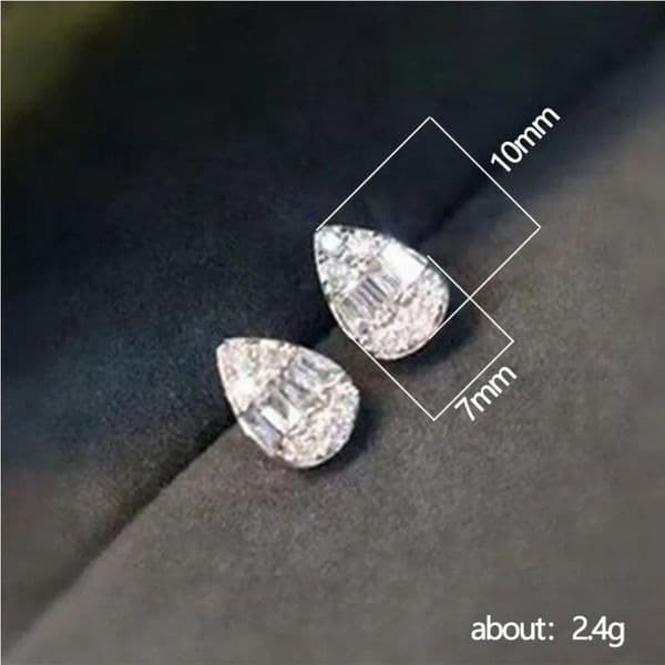 The Tiny Teardrop Stud earrings in 925 and brilliant cubic zirconia - Thumbnail 3
