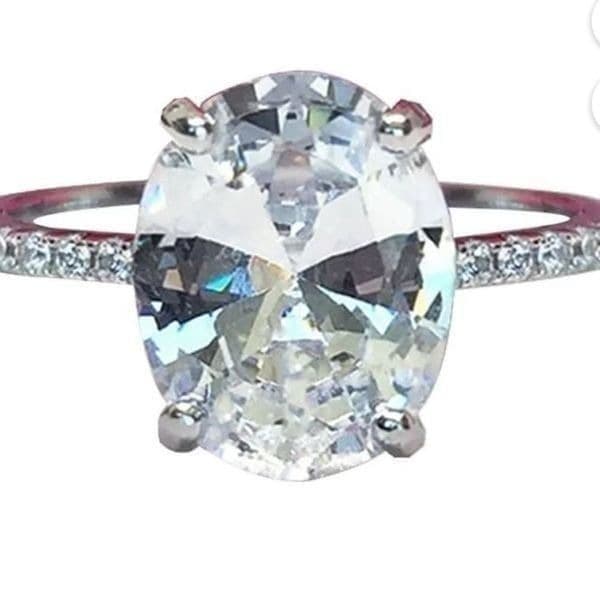 The Oval Glorious Day Engagement ring in 925 silver sz 6 - Thumbnail 4