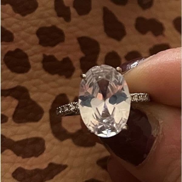 The Oval Glorious Day Engagement ring in 925 silver sz 6 - Thumbnail 8