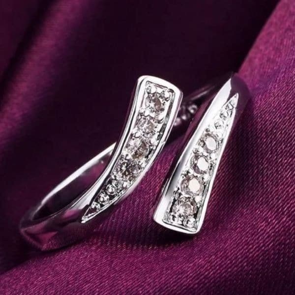The Tibetan Bypass Ring adjustable w cubic zirconia - Thumbnail 2