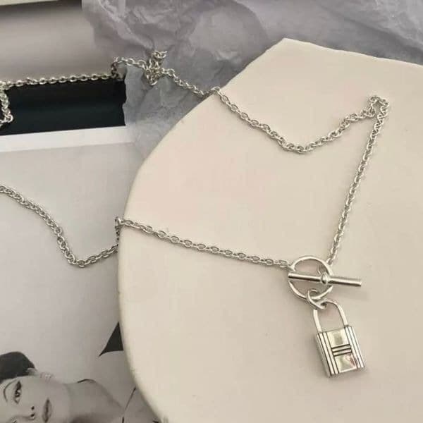 The Lock It Down Long silver necklace with lock and toggle closure - Thumbnail 3
