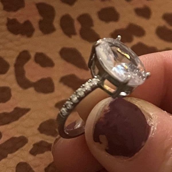 The Oval Glorious Day Engagement ring in 925 silver sz 6 - Thumbnail 11