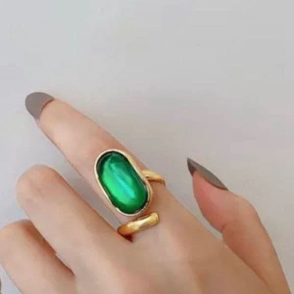 The Emerald Queen Ring in yellow gold plated 925 silver adjustable - Image 1