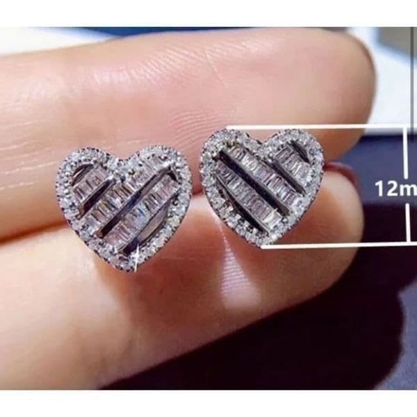 The Hearts Desire Heart Stud Earrings 925 & CZ - Thumbnail 3