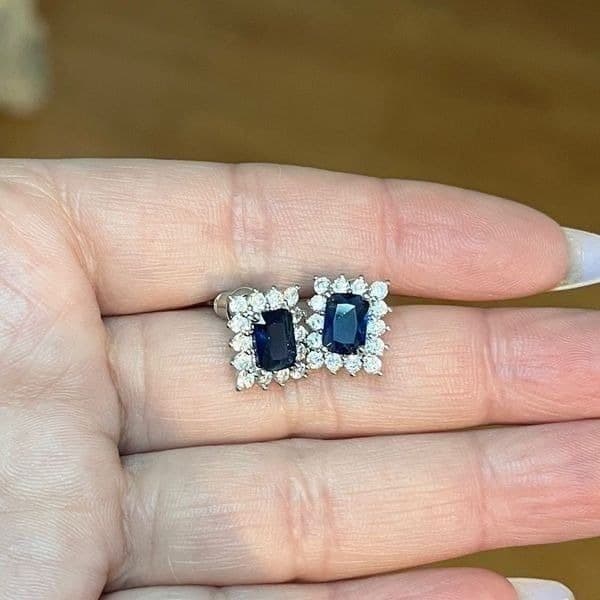 The Royal Blue Elegant stud earrings in 925 silver and cubic zirconia - Thumbnail 6