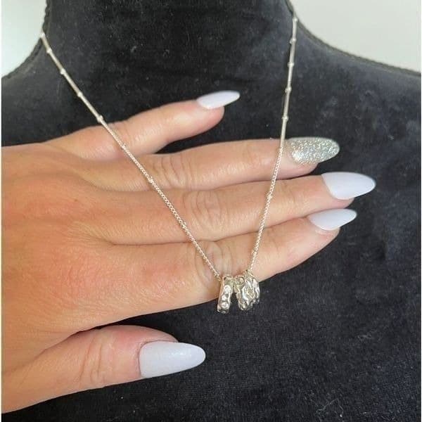 The Trio Ring Pendant Necklace in 925 silver - Thumbnail 3