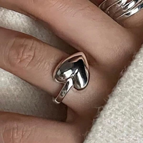 The Overflowing With Love Heart Ring, adjustable in 925 silver - Thumbnail 3