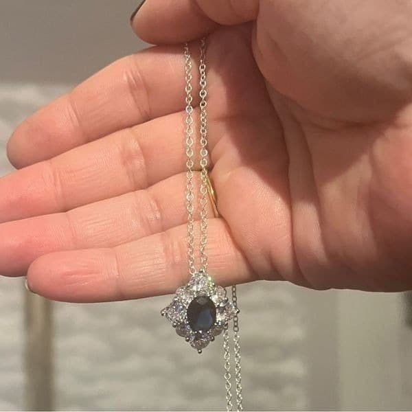 The Katherine Pendant Necklace in blue sapphire and 925 silver - Thumbnail 7