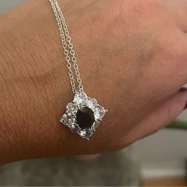 The Katherine Pendant Necklace in blue sapphire and 925 silver - Thumbnail 10