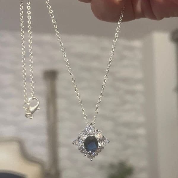 The Katherine Pendant Necklace in blue sapphire and 925 silver - Thumbnail 4