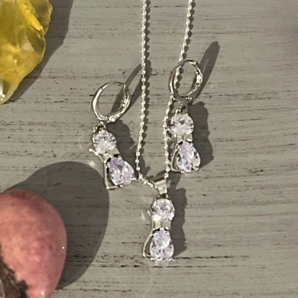 The Couture Cat Pendant Necklace and earrings set in sterling silver - Thumbnail 2
