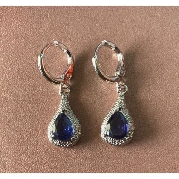 The Heirloom Blue Drop earring 925 and sapphire - Thumbnail 5